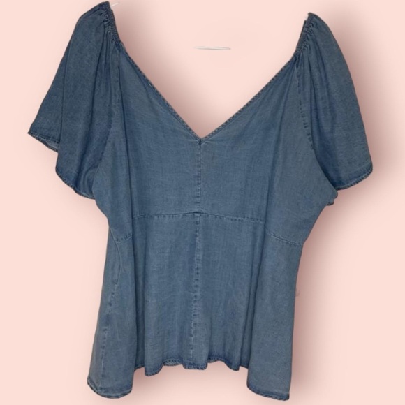 Zara Chambray Denim Flutter Sleeve Button Up V-Neck  Blouse, Size XL - Picture 3 of 6